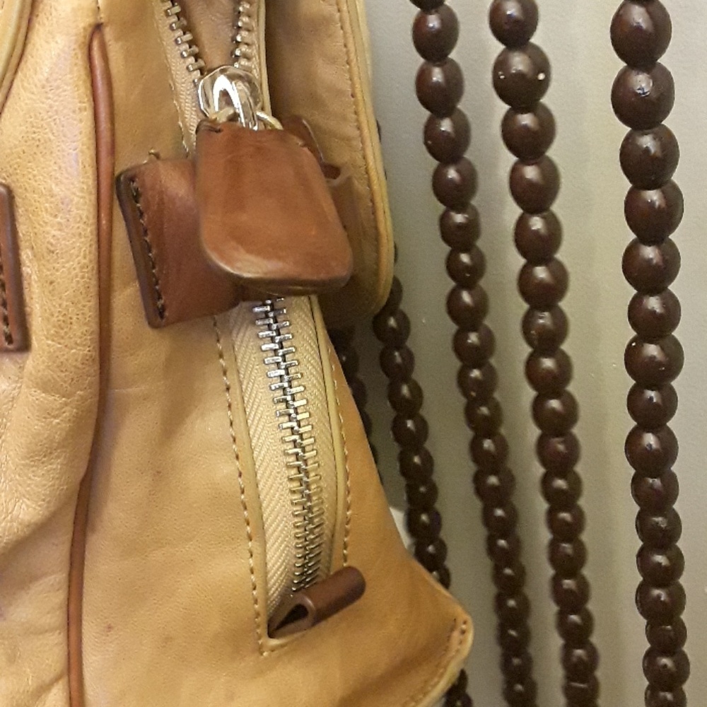 Sold Classy Chic Ruby Gryson Purse - Picture 6 of 8